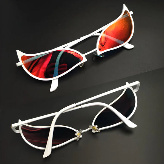 Doflamingos charakteristische Sonnenbrille