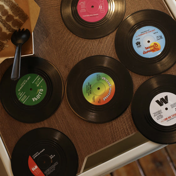 Schallplatten-Untersetzer mit Vintage-Spielerhalter