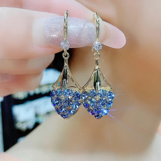 Blaue Diamant-Herz-Ohrringe